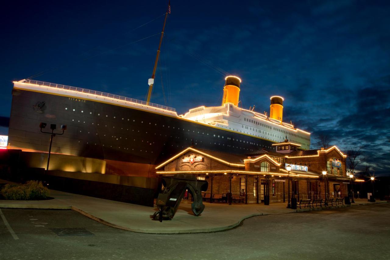Magical Moments, Hot Tub, Wifi, 1089 Free Tickets Each Paid Day, Dollywood And More Гатлінбург Екстер'єр фото