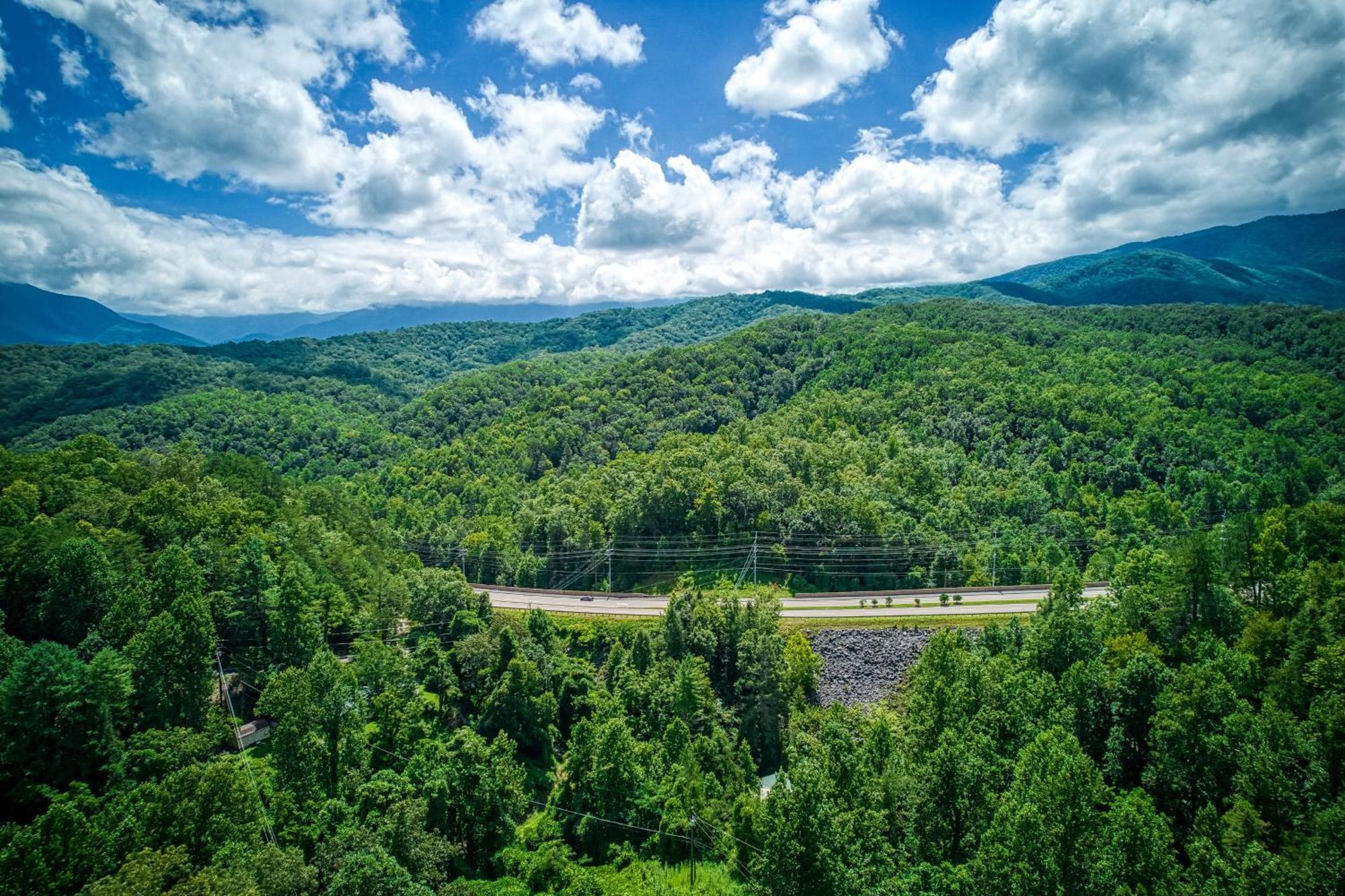 Magical Moments, Hot Tub, Wifi, 1089 Free Tickets Each Paid Day, Dollywood And More Гатлінбург Екстер'єр фото