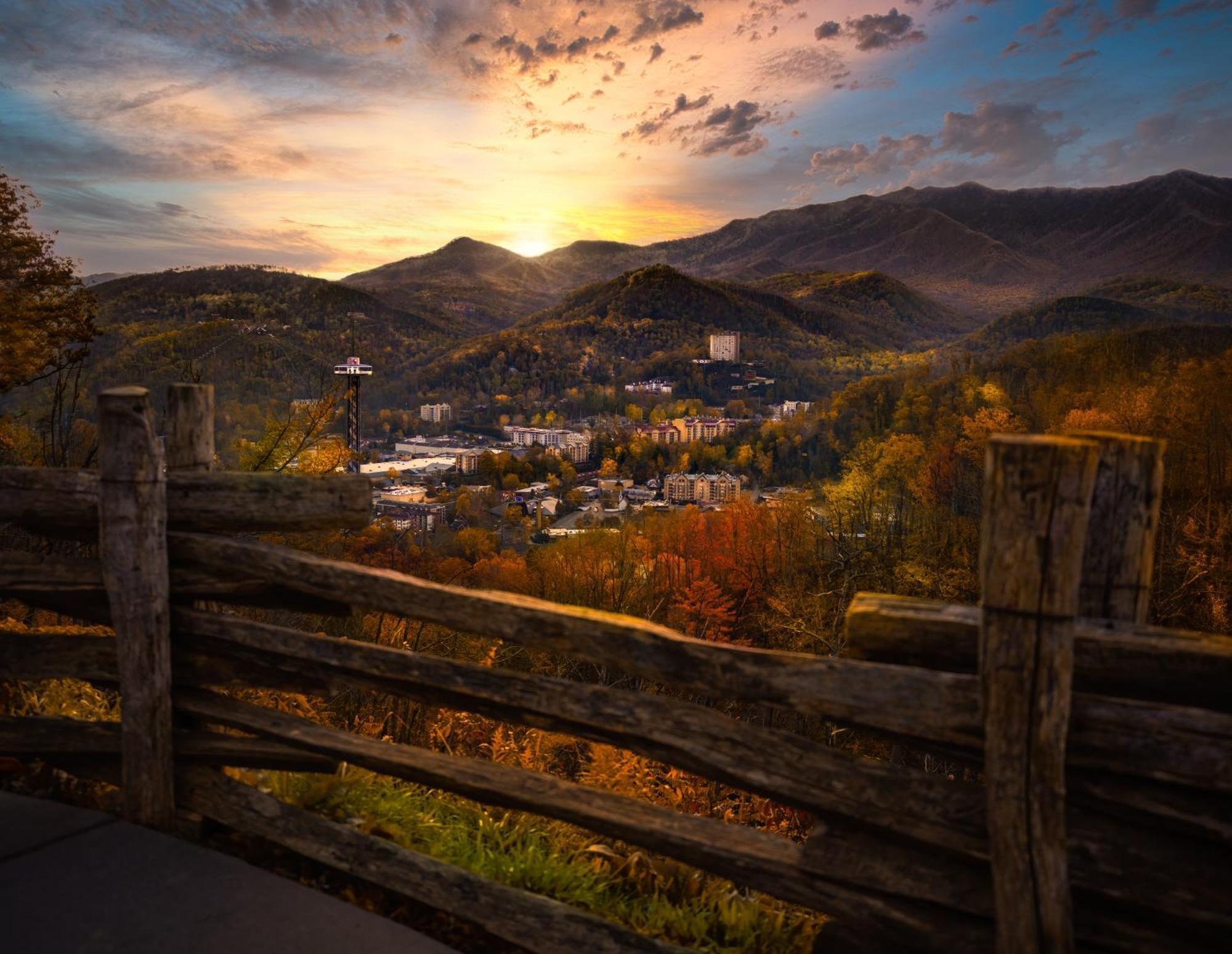 Magical Moments, Hot Tub, Wifi, 1089 Free Tickets Each Paid Day, Dollywood And More Гатлінбург Екстер'єр фото